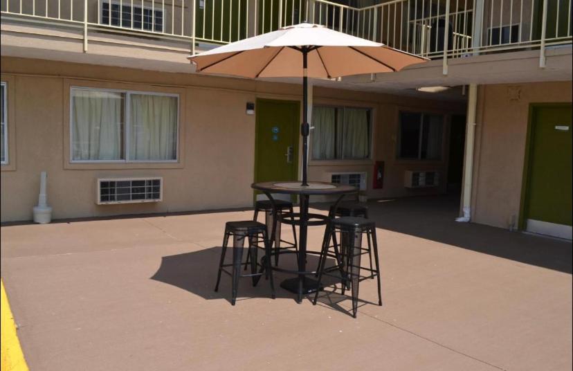 High Point Arcadia Inn Ngoại thất bức ảnh