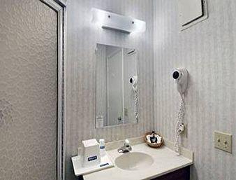 High Point Arcadia Inn Phòng bức ảnh